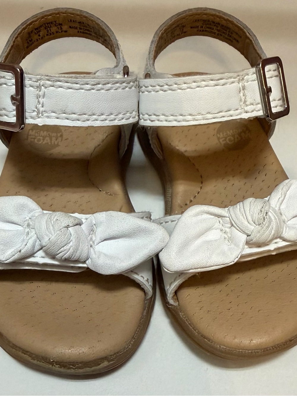 Toddler Stride Rite White Knotted Strap Sandals with Memory Foam